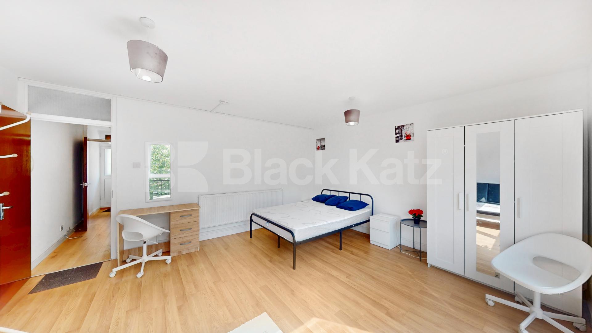 			3 Bedroom, 1 bath, 1 reception Flat			 Plender Street, Camden